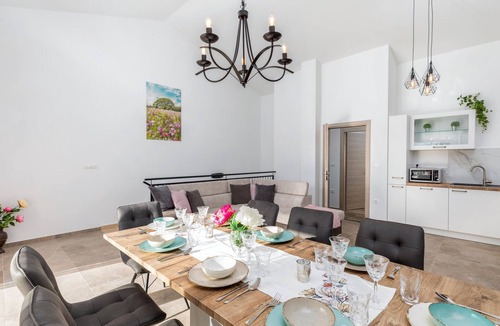 Kavran House | Beautiful vacation home for your relaxing vacation near the beach.