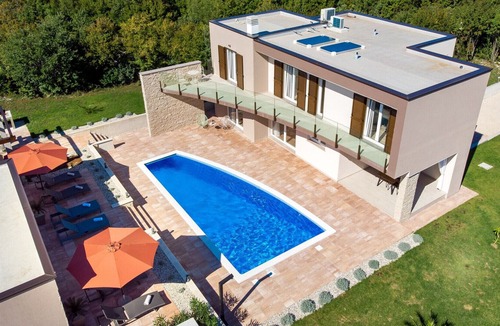 Kunj Villa | Beautiful Villa Kunj