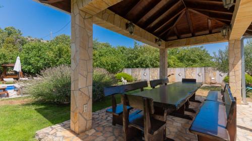 Sestanovac Villa | Beautiful Villa Popovica Dvori in Makarska