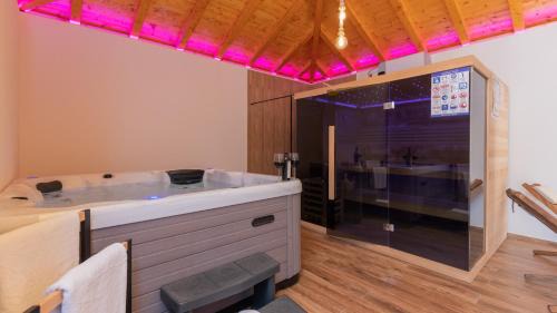 Sestanovac Villa | Beautiful Villa Popovica Dvori in Makarska