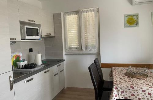 Ravni Apartment | Bianco Apartment to Relax, just 400 m from the beach with free parking