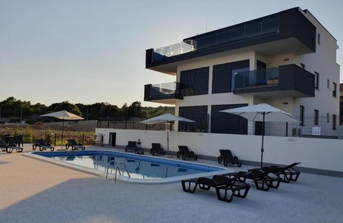 Krk Apartment | Black&White 2