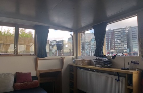 Nieuwmarkt en Lastage Boat Rental | Boat with a view in center of Amsterdam
