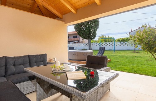 Rebici House | Brand new holiday house in village Dobrani