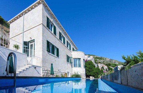 Dubrovnik Villa | Breathtaking Dubrovnik Views | Villa Grande Bukovca | Beautiful 5 Bedrooms