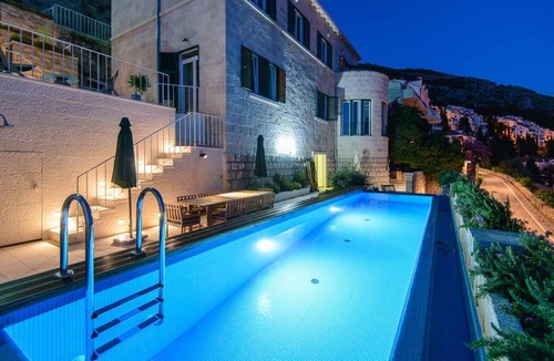 Dubrovnik Villa | Breathtaking Dubrovnik Views | Villa Grande Bukovca | Beautiful 5 Bedrooms