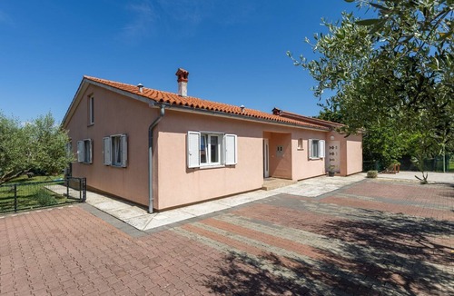 Rogocana Villa | Breg Ivanovci - Three Bedroom Villa with Swimming Pool