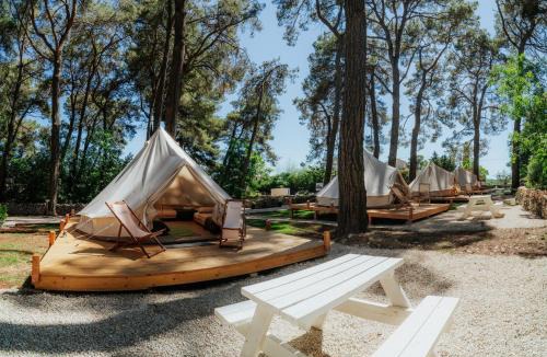 Manjadvorci House | Camp 'Dvor' bell tent accommodation