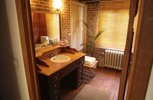 Stalingrad Bed & Breakfast | Carmelites Guest House