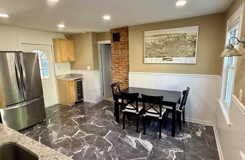 Saratoga Springs House | Caroline Street! 7BR/5.5BA HUGE!