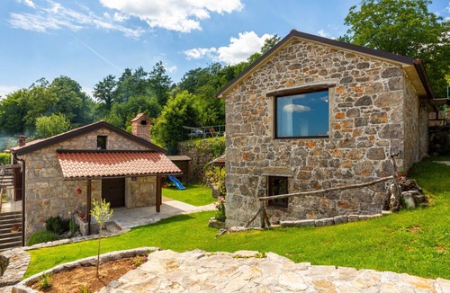 Veprinac Villa | Casa Antica - Storia Verde by Villas Guide