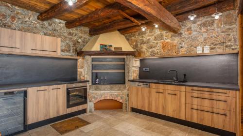 Veprinac Villa | Casa Antica - Storia Verde Opatija