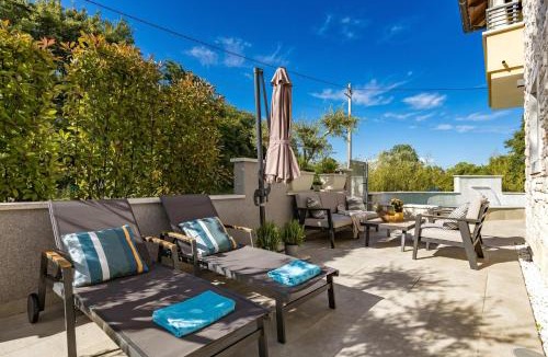 Belavici Villa | Casa Dika Pool & Lounge - Happy Rentals