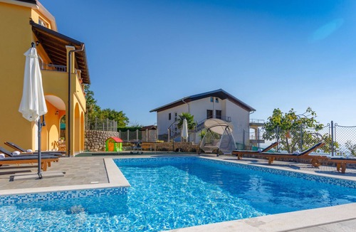 Veprinac Villa | Casa Ivetta Sun Garden by Villas Guide