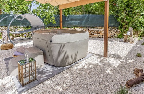 Butkovici House | Casa Leona Istriana, stylishly renovated stone house with historical charm