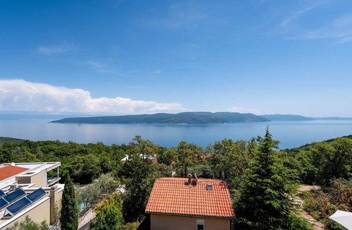 Zagorje Villa | Casa Meer an sea-view retreat with panoramic pool