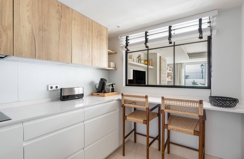 Golden Mile House | Casa Petit Palais