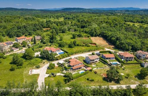 Oprtalj Villa | Casa Sara and Sasha near Motovun with private pool - pet friendly truffle paradise