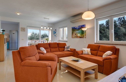 Vinkuran House | Casa Veronika by Interhome