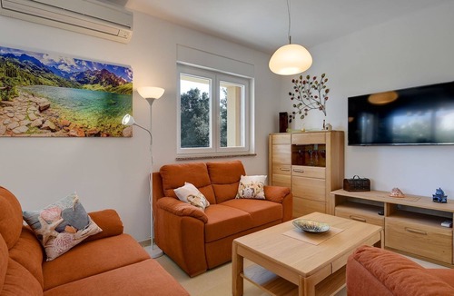 Vinkuran House | Casa Veronika by Interhome