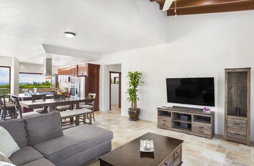 West End Village Villa | Château Genesis : Cozy Caribbean Retreat