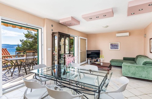 Medici House | Charmantes Ferienhaus in Medići mit Privatem Pool by Interhome