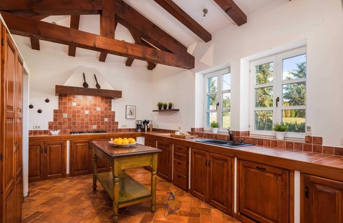 Makovci Villa | Charming 4BR Villa with Pool and Playground