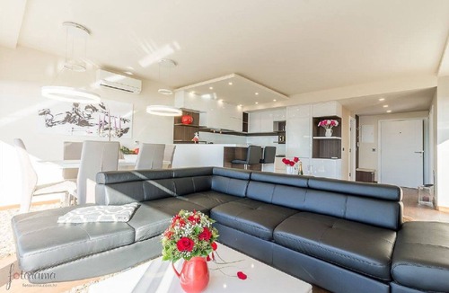 Klenovica Apartment | Charming apartment with pool, sea view, garage, washing machine