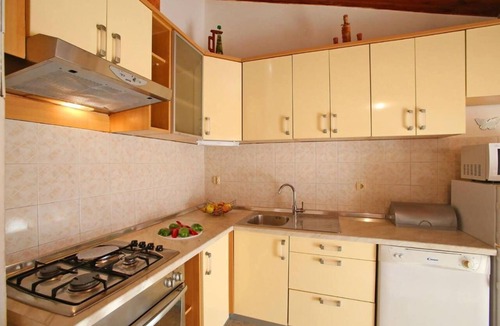 Ripenda Verbanci House | Charming family-friendly 2-bedroom house in welcoming Labin