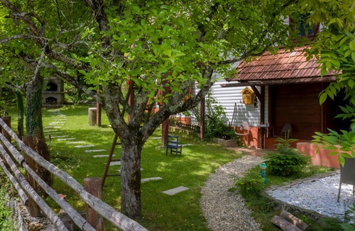 Brod na Kupi House | Charming Holiday House in Velika Lesnica
