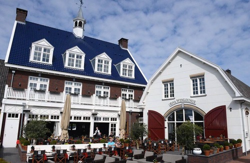 Municipality of Huizen Hotel | Charming Huizen Stay | Gooimeer Lake & Naarderbos Trails & Cultural Landmarks