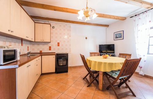 Bribir Apartment | Charming vacation apartment with terrace & barbecue in quiet surroundings
