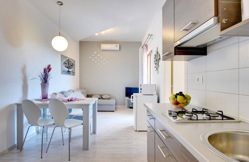 Vinkuran Apartment | Cheap apartment with sea view