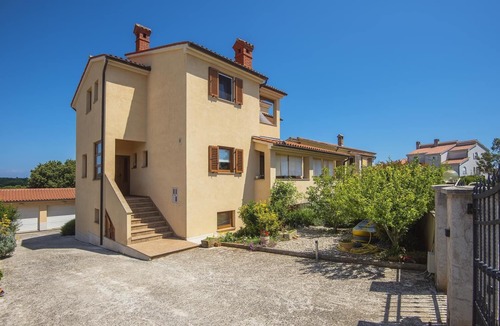 Vinkuran Apartment | Cheap apartment with sea view
