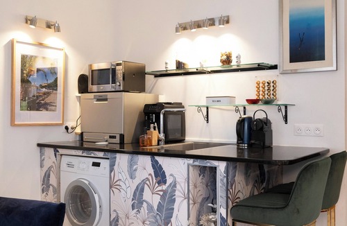 Nouvelle Ville Apartment | City Suite German Chic The Imperial Balcony