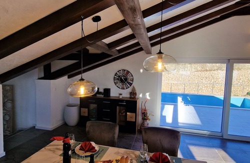Praputnjak Villa | Comfortable Croatian villa with pool, billiard, basketball court, darts, bicycle