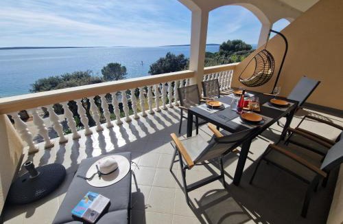 Mandre Apartment | Comfortable family apt Iris 20m from beach in Mandre