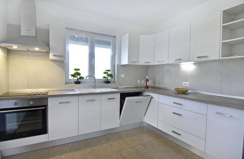 Radini Villa | Comfortable holiday home with pool
