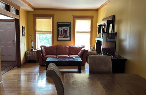 Stanton Park House | Contemporary 3-Bedroom Rowhouse on Capitol Hill