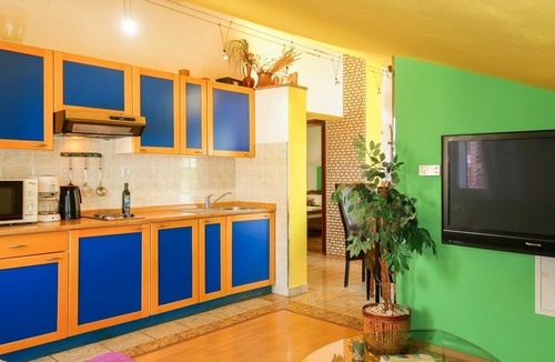 Marsici Apartment | Cosy apartment for 6 guests with A/C, WIFI, TV, patio and pets allowed