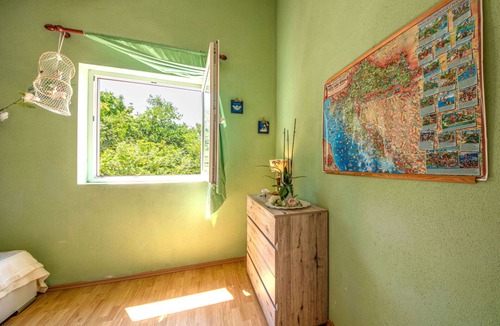 Smrika Apartment | Cosy apartment for 4 people with pool, A/C, WIFI, TV and patio