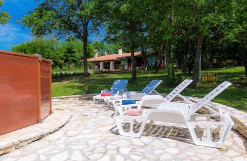 Loborika House | Country house D&D by Interhome
