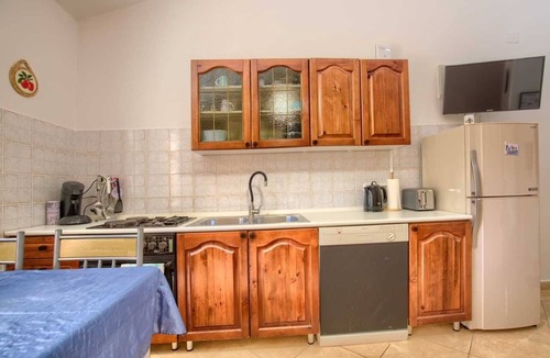 Vinkuran Apartment | Cozy 2-Bedroom apartment, Pet Friendly