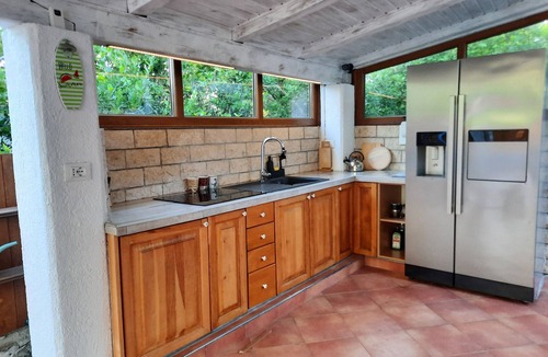 Jadranovo House | Cozy 3-bedroom house for 5 people in exclusive Jadranovo next to the sea