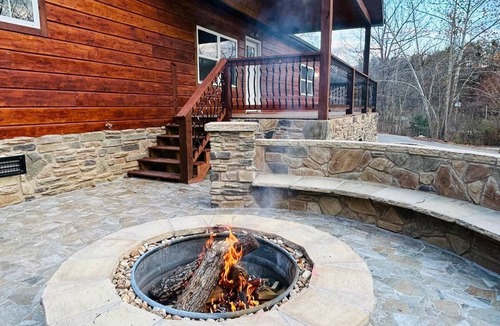 Table Rock Cabin | Cozy 4-bedroom Cabin in Branson