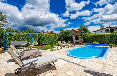 Sarsoni Apartment | Cozy apartment in Drazice