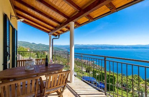 Tulisevica Apartment | Cozy Apartment In Lovran With Wifi