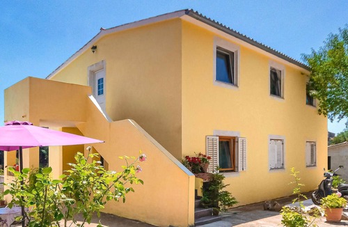 Loborika Apartment | Cozy apartment in Marcana with swimming pool