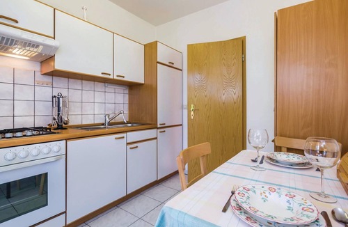 Opric Apartment | Cozy apartment in Opric with WiFi