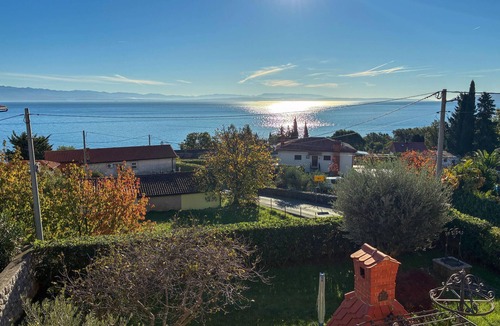 Ika Apartment | Cozy apartment in Opric with house sea view